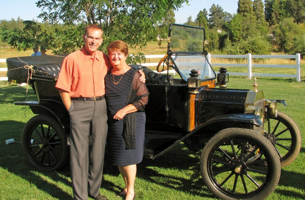 2013 09 14 Haisting Veltum Wedding Antique Car Steve Phyllis