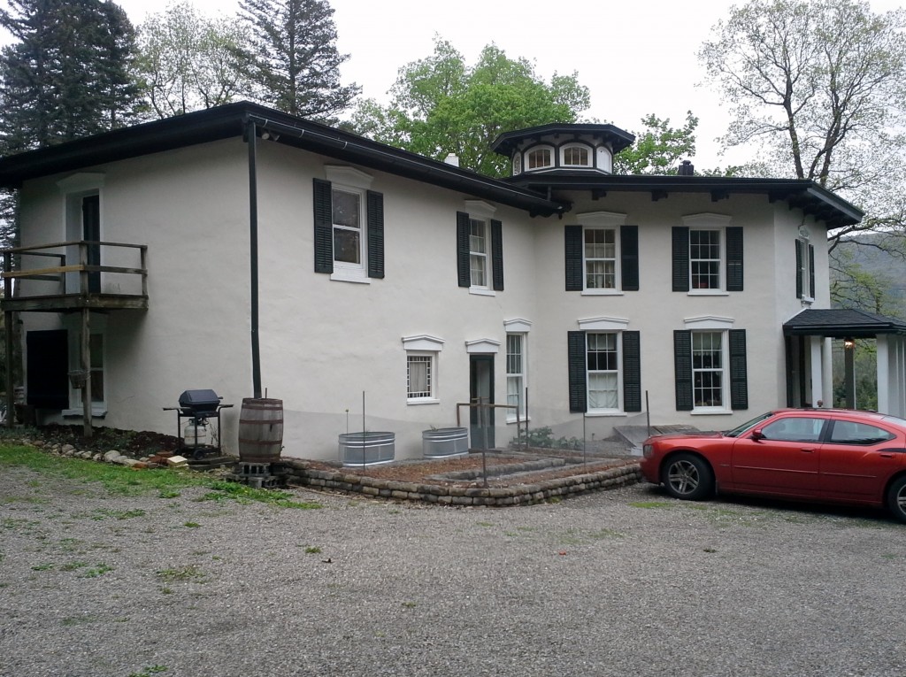 2014 05 16 New York The Black Sheep Inn House (4)