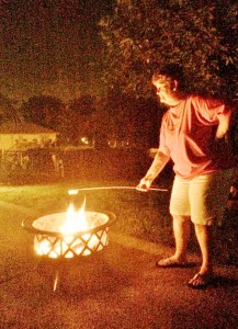 2014 07 04 Fire Pit Marshmellows Phyllis (2)