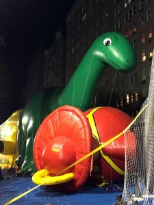 Harold high as 3 story building, wide as 5 taxi cab, 30 handlers; Dino, formerly the star of 13 Macy's Parades, this big balloon brontosaurus (one of the few "life-sized" balloons) made his original debut in 1963 to promote the NY World's Fair