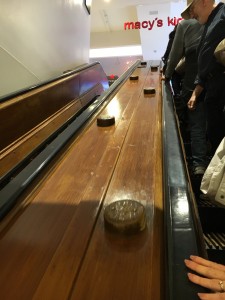 2015 11 26 New York Macys Black Friday Wooden Escalators (4)
