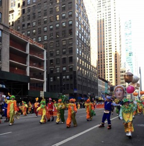 2015 11 26 New York Macy's Thanksgiving Day Parade Clowns Corny Copia Clowns (1)