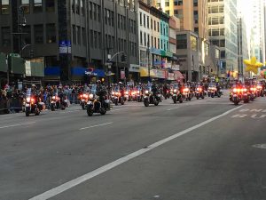 2015-11-26-new-york-macys-thanksgiving-day-parade-nypd-1
