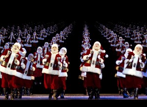 2015 11 26 New York Radio City Music Hall Christmas Spectacula Santas