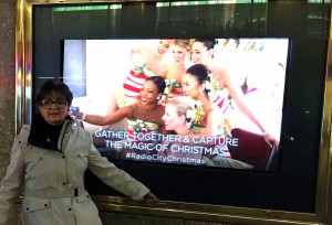 2015 11 26 New York Radio City Music Hall Stage Door Tour Picture Lupe