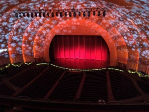 2015 11 26 New York Radio City Music Hall Stage Door Tour Stage (1)