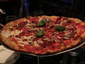 2015-11-28-new-york-patsys-pizzeria-pies-2