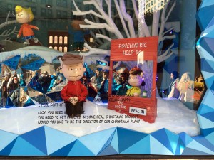 2015 11 25 New York Macys Windows A Charlie Brown Christmas (5)