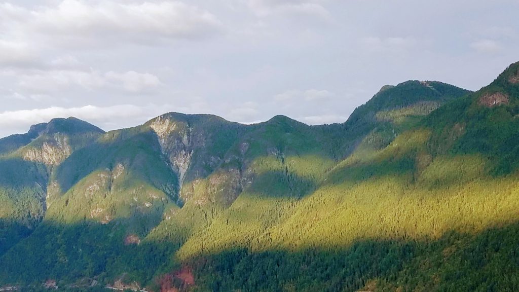 This image has an empty alt attribute; its file name is 2019-09-29-Vancouver-Burrand-Inlet-20-1024x576.jpg