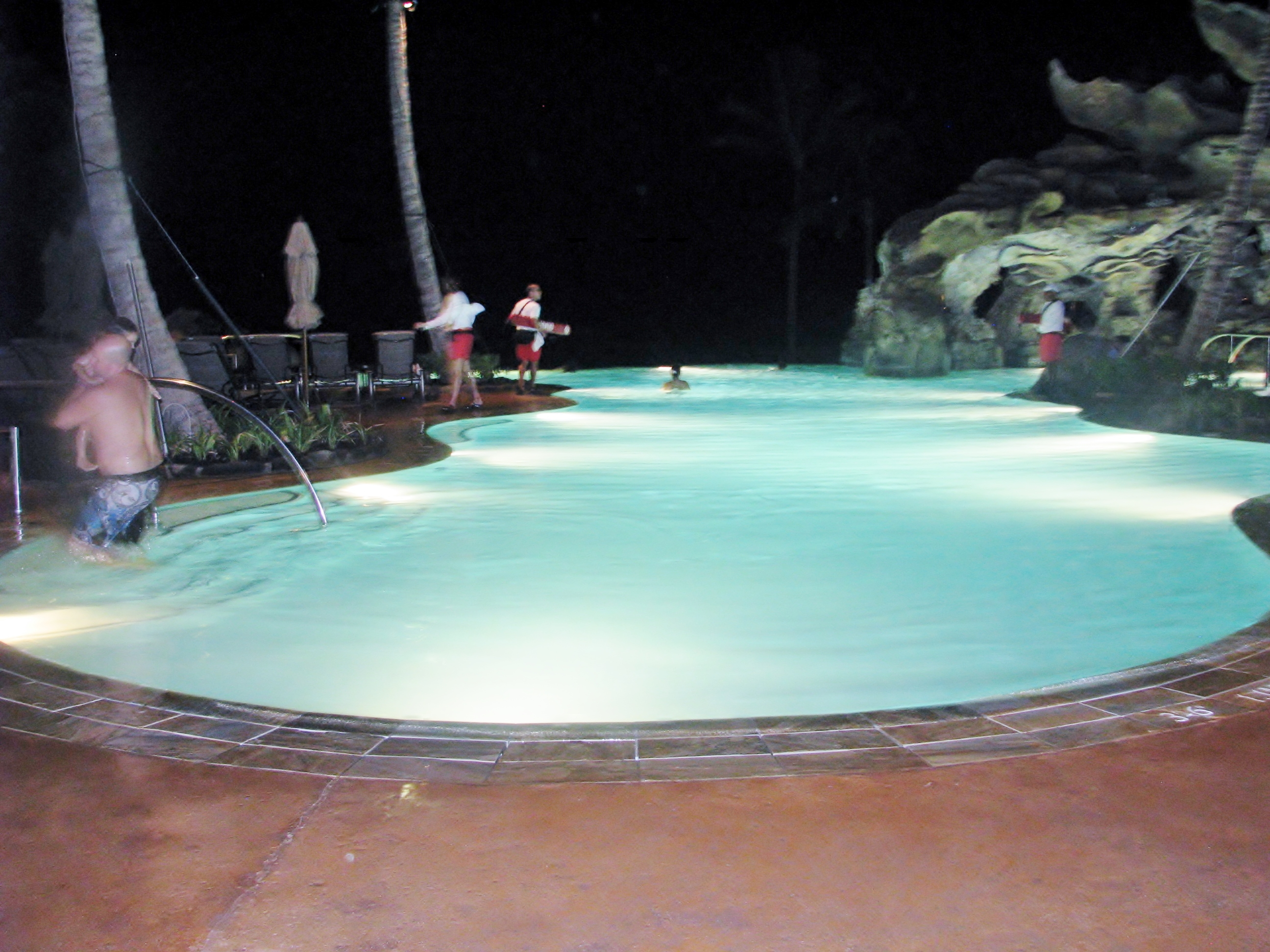 Ka Maka Grotto: A themed family pool, featuring an infinity edge, a misty grotto with beautiful sunset views and an after-dark experience with glittering lights